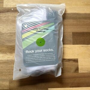 [Apple] NWT Employee 2024 Close Your Rings Challenge 2 pair socks US Medium